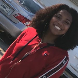 Meet your Posher, Kemyra